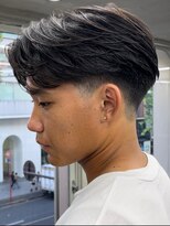 ニコ トウキョウ ロジック(nico TOKYO Logic)&nbsp;センターパートニュアンスパーマ曲がる縮毛矯正