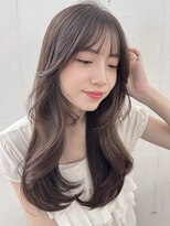 ファナ(fha-na)&nbsp;レイヤーカット/韓国ヘア/小顔/前髪長め/オリーブグレー/