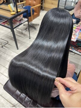 パドトロワ(Pas de trois) 髪質改善トリートメント【グラメント】極上の艶体験