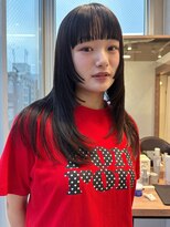 モンルル プル(mon loulou + plus)&nbsp;レイヤーカット、黒髪ロング、顔まわりレイヤー