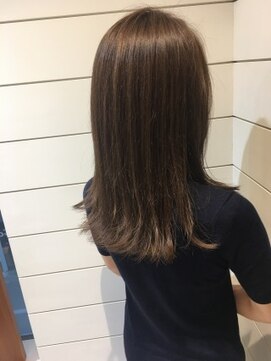 ネオリーブ アンド 渋谷店(Neolive &) 【Neolive & 渋谷店】外ハネミディアムヘア