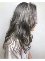 メロウ(MELLOW)&nbsp;ブリーチハイライト×グレー
