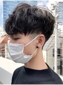 無造作メンズマッシュソフトツーブロックスパイラルパーマ