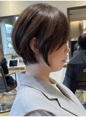 大人ショートボブショートカットココアアッシュくびれミディ