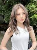 くすみシアーベージュ×顔周りレイヤーカット