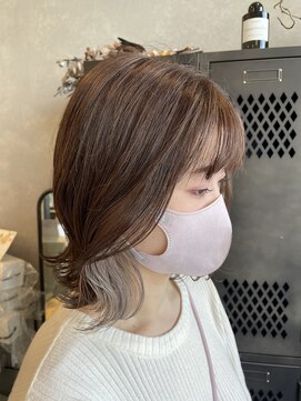 アチーブリス(achieve Liss) ミルクティーベージュイヤリングカラー×ナチュラルくびれミディ