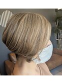 アシンメトリーショートスタイル