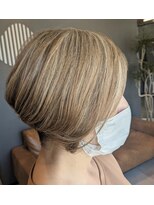 ジールヘアー(GIIL HAIR)&nbsp;アシンメトリーショートスタイル