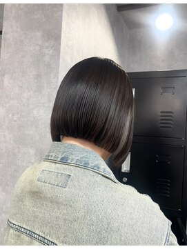 イデアル(Ideal) ボブ/ミニボブ/切りっぱなしボブ/外ハネ/外ハネボブ/前下がり