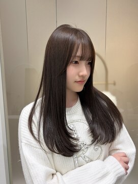 スリー(THREE) SWEET STYLE　ナチュラルなレイヤーカット