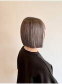 透け感グレージュ×コンパクトボブ