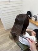 オリーブベージュ