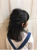 レイヤーセミロングの簡単アレンジスタイル