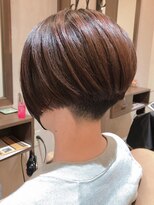ルチカ(Luccica) 【Luccica】刈り上げ前下がりショート