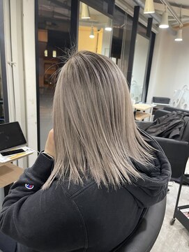 ラフ 難波店(LAFF) #ショコラアッシュ#ヘルシースタイル#ふんわりカール