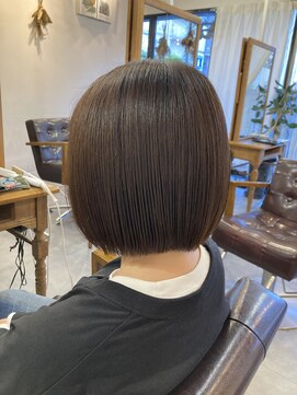 レイリー(LAiLy) ぱっつんミニボブ