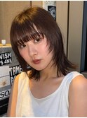 顔周りレイヤーカットくびれヘアミルクティーベージュカラー