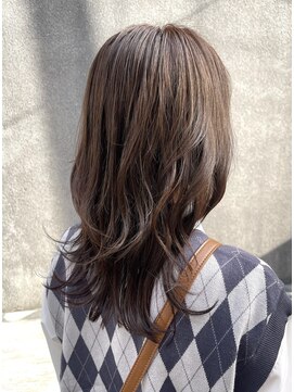 マノハル(MANOHARU) ブリーチ1回 透明感グレージュカラーミディアムハイレイヤー