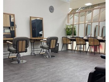 color salon More【カラーサロンモア】