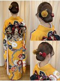 シンプルアップは花飾りで華やかに