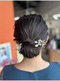 タイトな結婚式ヘアアレンジ
