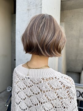 ブルックス ケアブリーチハイライト バレイヤージュ 髪質改善 レイヤーボブ