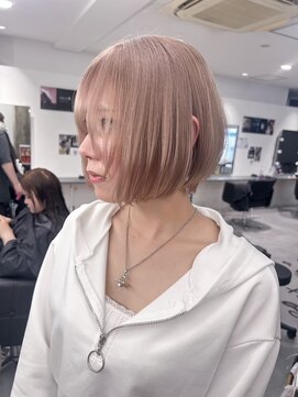 キング 心斎橋店(K!ng) ハイライトカラーミルクティーベージュレイヤーカット