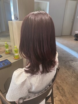 ロイ(roi) レイヤー　くびれミディアム　ラベンダーベージュ