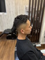 ライズヘアー(RISE HAIR)&nbsp;スキンフェード＋アイロンパーマ