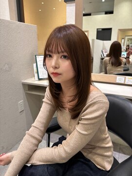 ミディアムレイヤー マロングレージュカラー