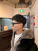 ビーバイエイトジェンツ(Bee by EIGHT GENTS)&nbsp;MEN’S HAIR/サーフカール/刈り上げセンターパート/心斎橋