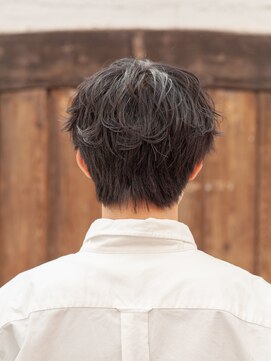 シンシ(Cinci) アンニュイメンズパーマスタイル