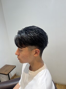 ルッツ(Lutz. hair design) 5/22 七三分けショート