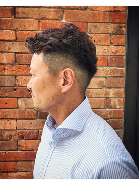 フォーコーナーズ(Four Corners) for Business【フェードパーマ】