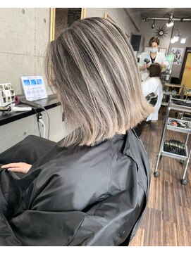 バーチョ(bacio) アッシュブロンドバレイヤージュ ボブ【Insta→bacio_ozawa】