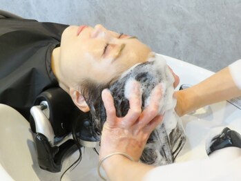 メヴィ 本八幡(mavie)の写真/プライベートサロンならではの空間が魅力♪頭皮の汚れをキレイにすることで、髪のお悩みを解決します！