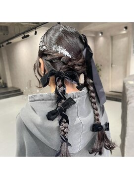 ネアー 新潟(NEER) リボンアレンジ　卒業式ヘアセット　編みおろし　袴ヘアセット