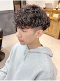 スペインカール×ハイライト  MEN’S HAIR