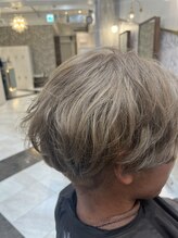 メンズのミルクティーカラー【長岡】