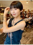 【タイトなシルエットが可愛い】コンパクトショート