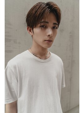 ミラバイグリーン(Mira by green) センターパート/フェザーショート/ショートレイヤー