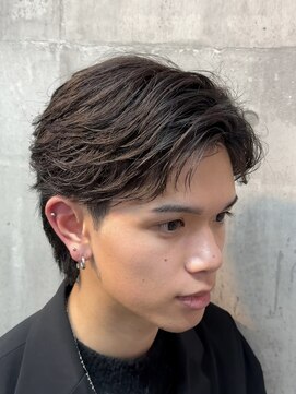 メイン(MENIN) 【Insta@hi_de0205】フェザーショートスタイル[相模大野町田/]