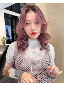 シェノン バイ アランスミシー 表参道(CHAINON by Alan smithee) 春先取りピンクカラー