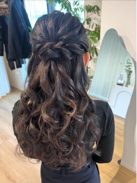 ふわふわハーフアップ