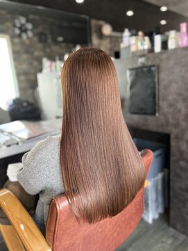 ヘアデザイナーズサロン 三嶋 艶ストレート+旬カラー