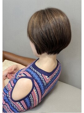 ムーア(MUA) 大人かわいい丸ボブ