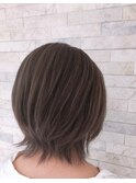 大人っぽさと可愛さを兼ね揃えた美フォルムショート