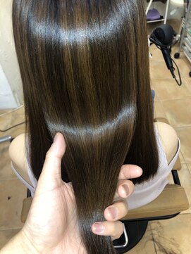 アコンプリッシュ 代官山 恵比寿(accomplish) プラチナミネコラ