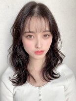 無造作パーマ大人ミディアムアッシュブラウン透明感20代30代40代