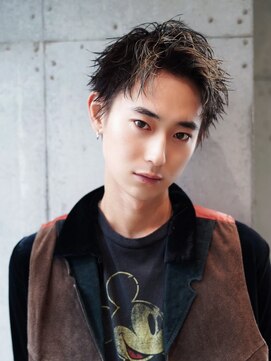 ライラ(Lyla) アップバング　ポイントハイライトシルバージュ